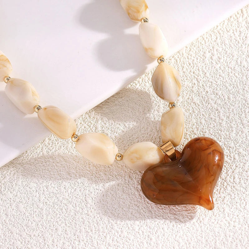 Exaggerated Colorful Resin Large Heart-Shaped Pendant Necklace for Women Vacation Style Irregular Beads Choker Necklaces Jewelry