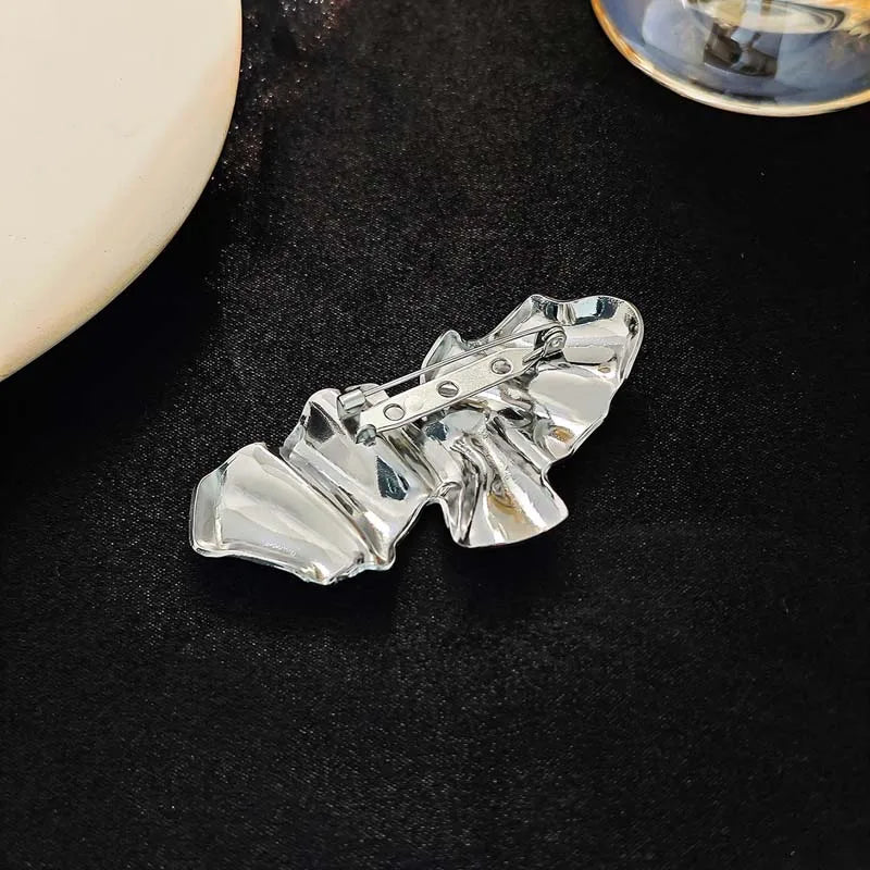 Fashion Metal Irregular Pleated Brooches for Men Women Punk Gold Color Geometric Personality Sweater Brooch Jewelry Accessories