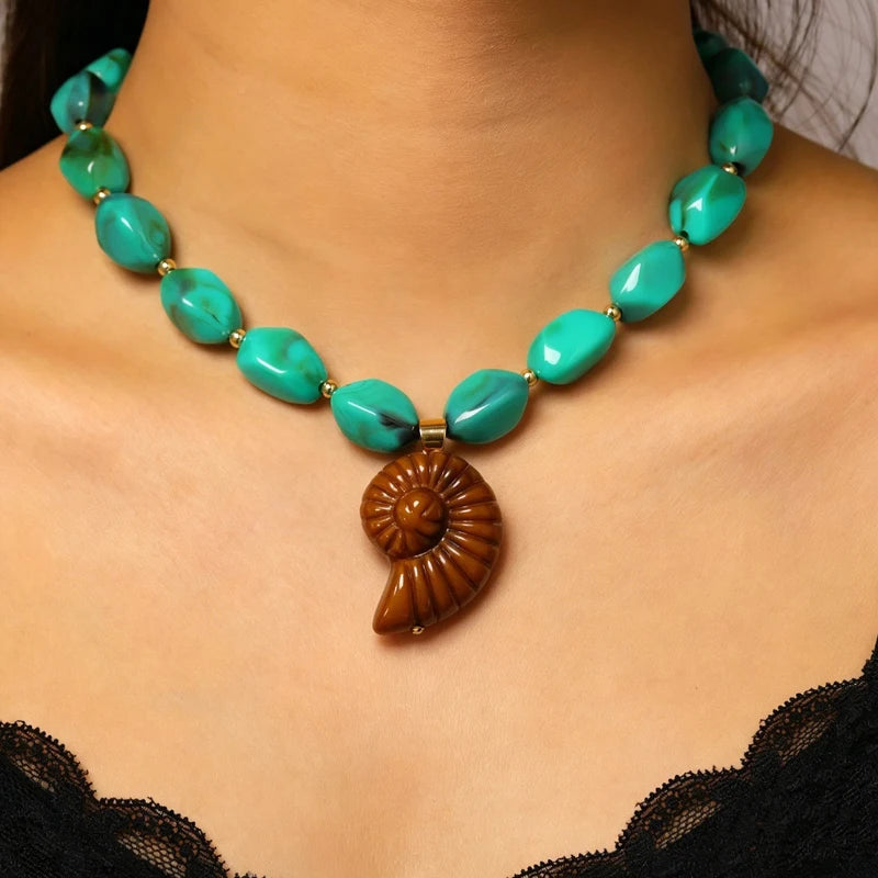 Exaggerated Colorful Resin Large Heart-Shaped Pendant Necklace for Women Vacation Style Irregular Beads Choker Necklaces Jewelry