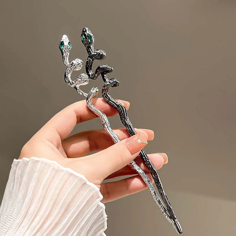 New Punk Snake Shape Hair Sticks Hairpin for Women Fashion Metal Green Crystal Chopstick Hair Clip Pin Headwear Hair Accessories