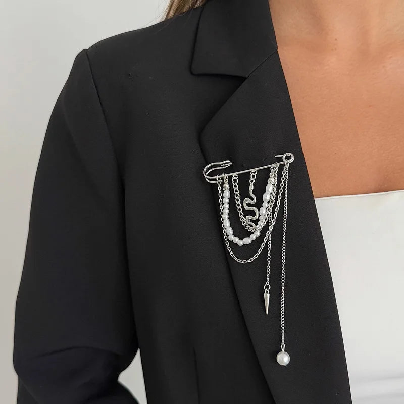 Fashion Metal Flower Pearl Tassel Chain Brooch For Women Exaggerated Multilayer Pants Chain Charm Brooches Jewelry Accessories