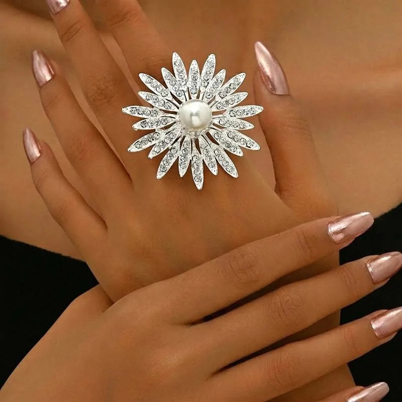 Exaggerated Gold Color Sunflower Open Rings for Women Luxury Full Rhinestones Imitation Pearl Flower Ring Wedding Jewelry Gifts
