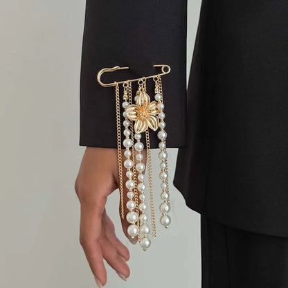 Fashion Metal Flower Pearl Tassel Chain Brooch For Women Exaggerated Multilayer Pants Chain Charm Brooches Jewelry Accessories
