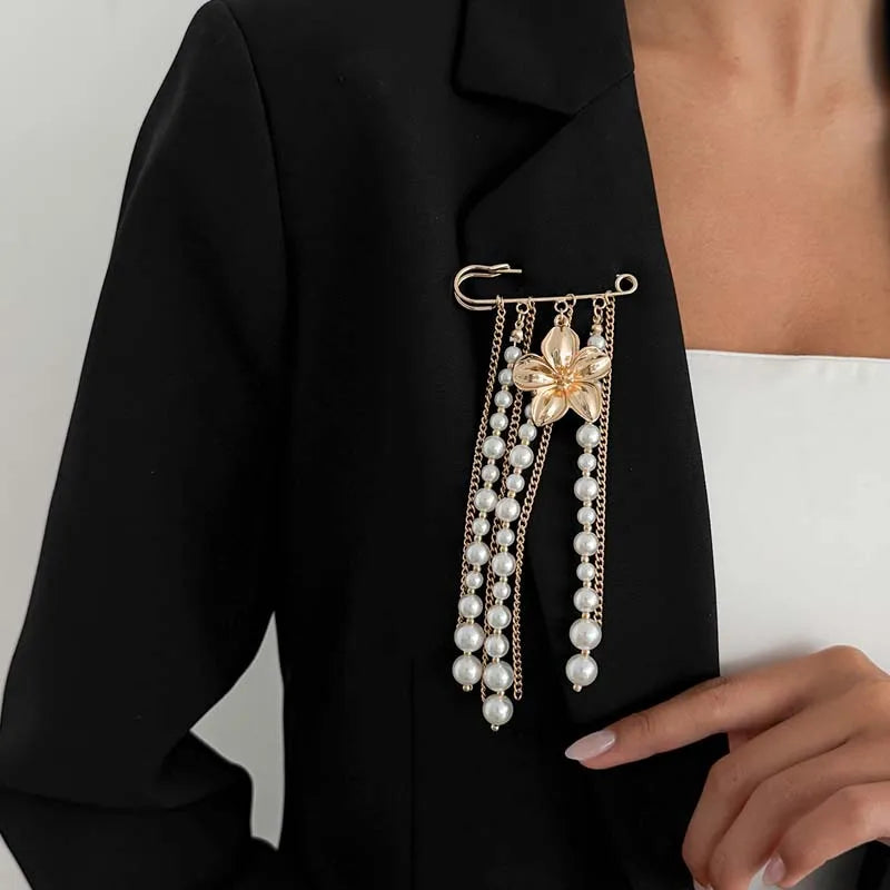 Fashion Metal Flower Pearl Tassel Chain Brooch For Women Exaggerated Multilayer Pants Chain Charm Brooches Jewelry Accessories