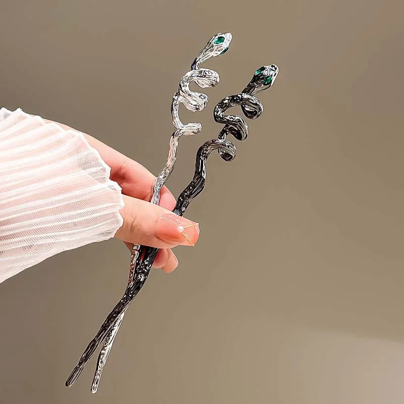 New Punk Snake Shape Hair Sticks Hairpin for Women Fashion Metal Green Crystal Chopstick Hair Clip Pin Headwear Hair Accessories