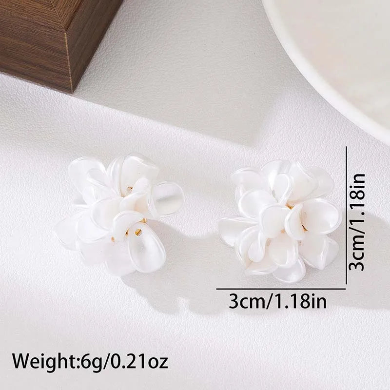 Korean White Acrylic Flower Stud Earrings For Women Girls Sweet Floral Temperament Earrings Wedding Jewelry Gift 2026 New