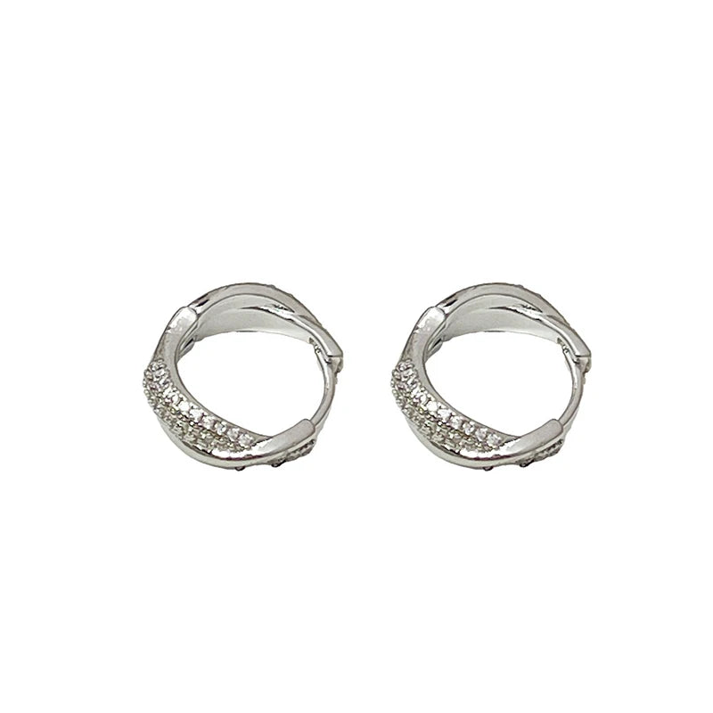 Elegant Synthetic Cubic Synthetic Zirconia Hoop Earrings for Women Minimalist Interlocking Circle Earrings Jewelry Gifts