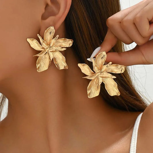 2026 New Vintage Metal Gold Color Flower Big Earrings For Women Fashion Floral Statement Earrings Jewelry Gift Wholesale