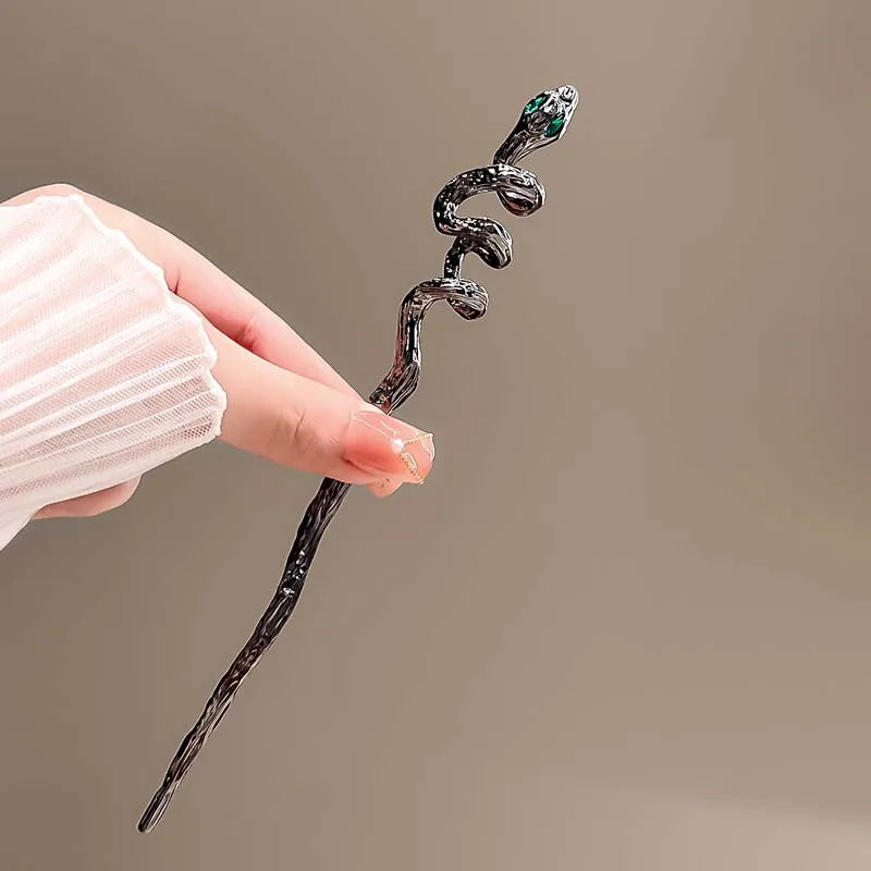 2026 New Chinese Hairpin Hair Stick Rose Flower Crystal Branch Metal Texture Vintage Hair Accessories for Women Headwear Jewelry